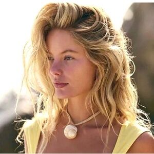 Free People Cream Shell Necklace